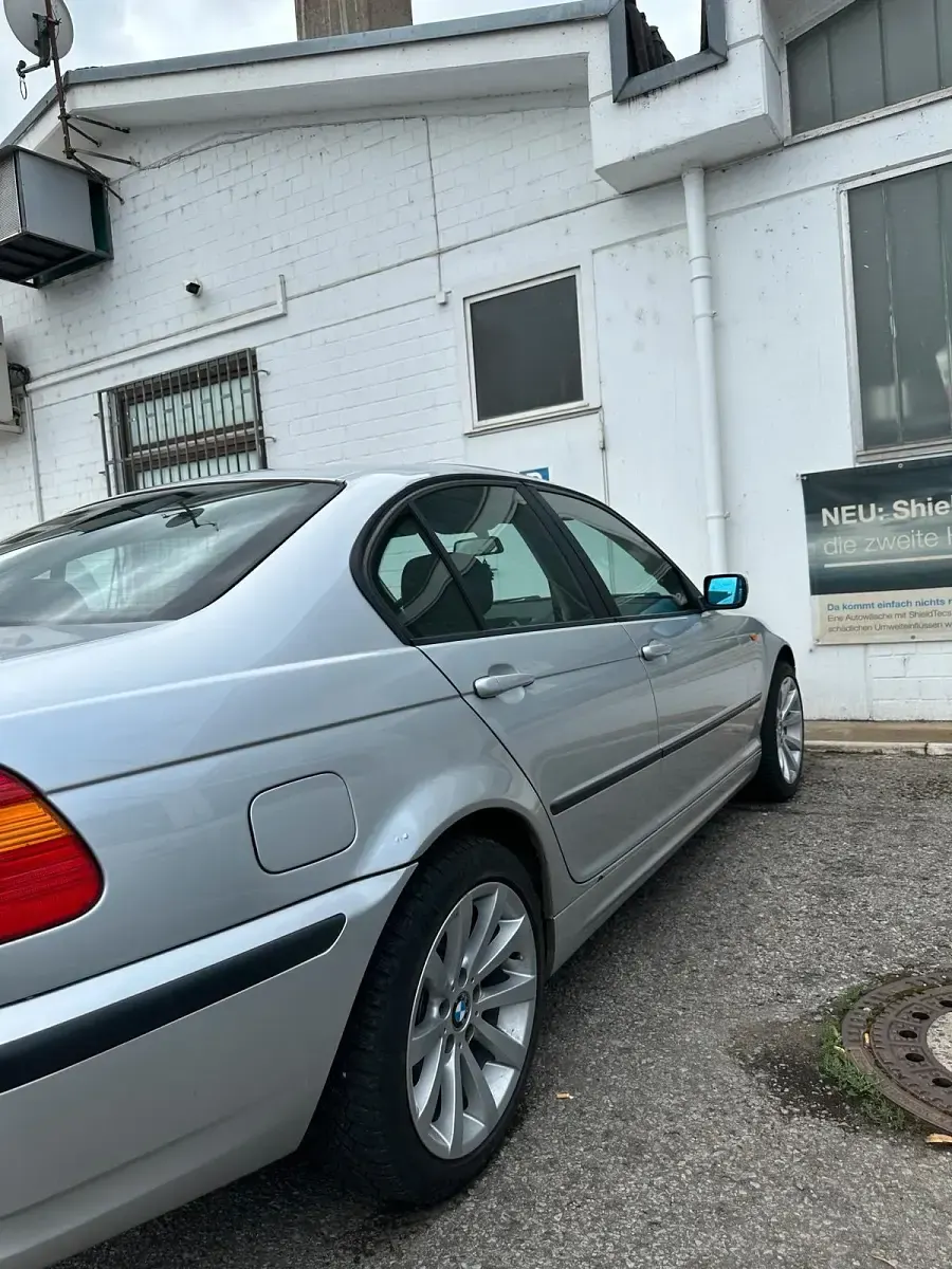 Gebraucht BMW 320 150 PS (110 kW) 2002 Limousine