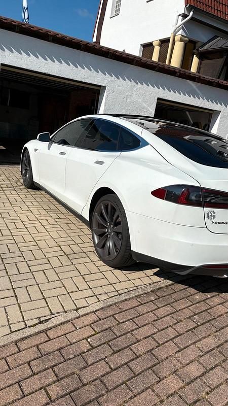 Gebraucht Tesla Model S 386 kW (525 PS) 2015 Weiß Kleinwagen