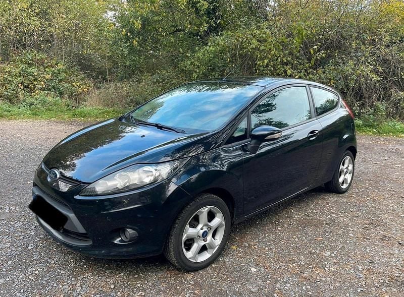Schwarz Gebraucht 2011 Ford Fiesta Kleinwagen | 1.999 € (Guter Preis) - Bild 1/4