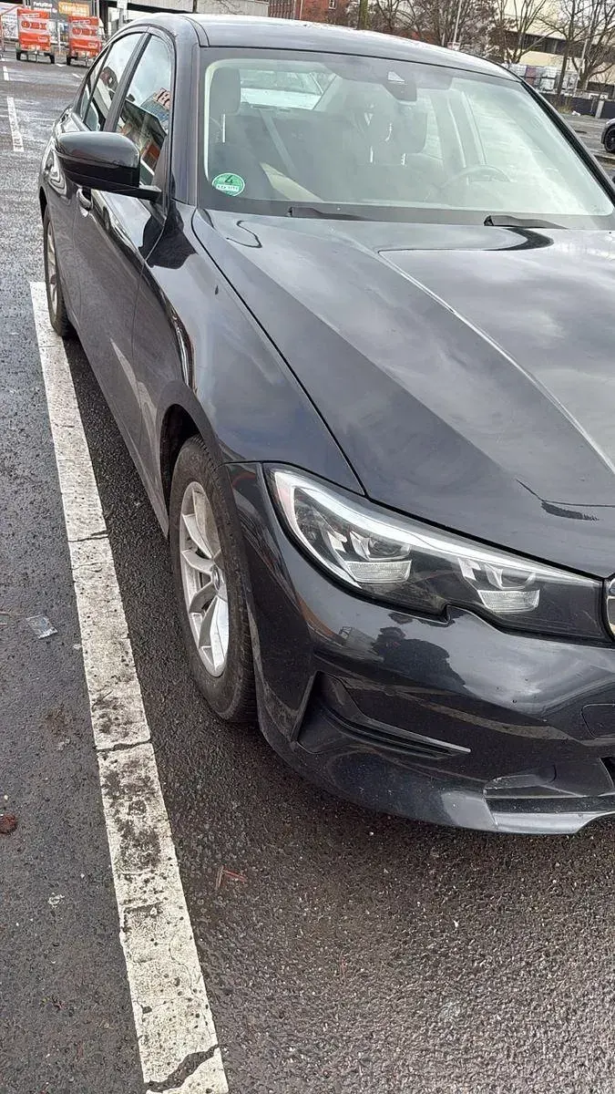 Gebraucht BMW 320 190 PS (139 kW) 2020 Schwarz Limousine