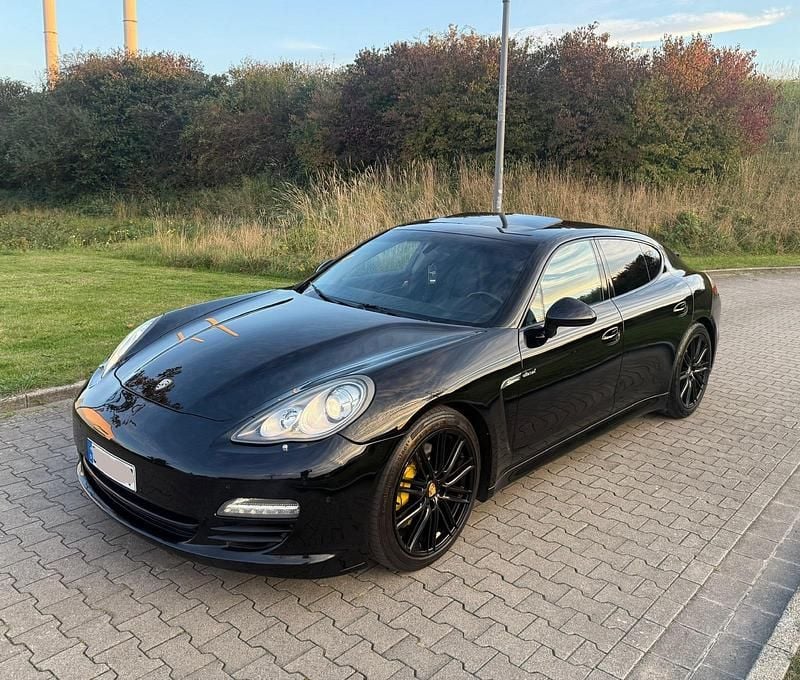 Schwarz Gebraucht 2011 Porsche Panamera Limousine | 19.900 € (Superpreis) - Bild 1/4