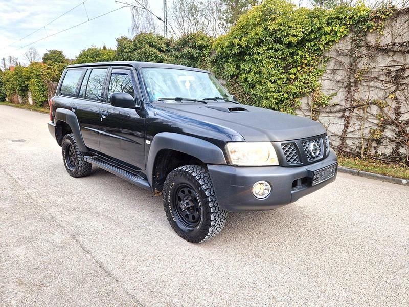 Gebraucht Nissan Patrol XE 200 PS (147 kW) 2008 Schwarz SUV