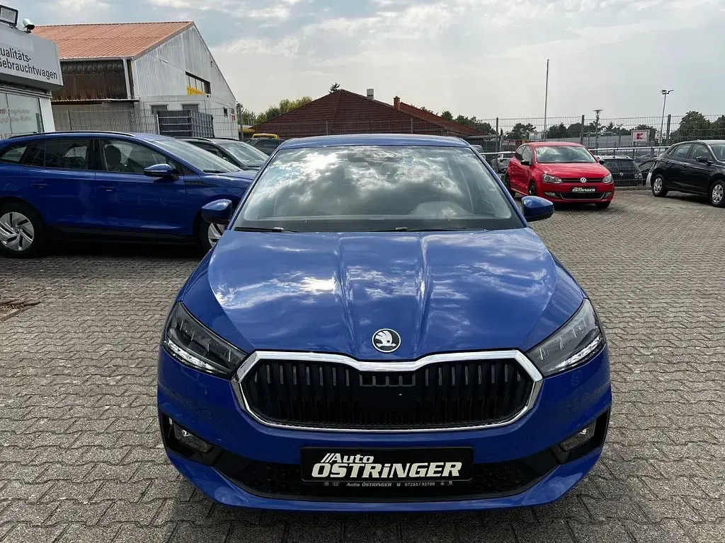 Neu Skoda Fabia Essence 80 PS (58 kW) 2026 Blau Kleinwagen