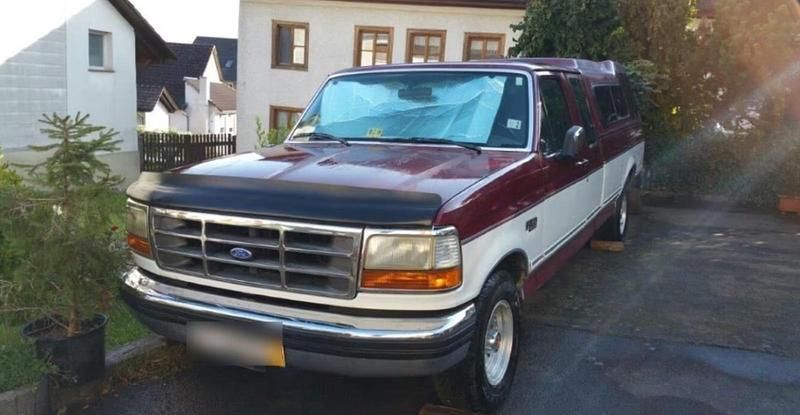 Gebraucht Ford V8 Lariat 145 PS (106 kW) 1992 Rot Pickup