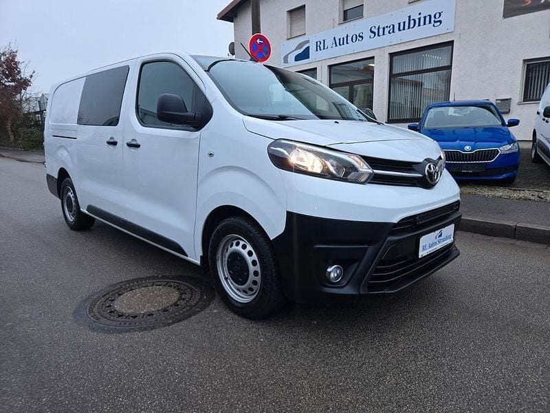 Weiß Gebraucht 2020 Toyota Proace Van / Kleinbus | 18.790 € (Guter Preis) - Bild 1/4