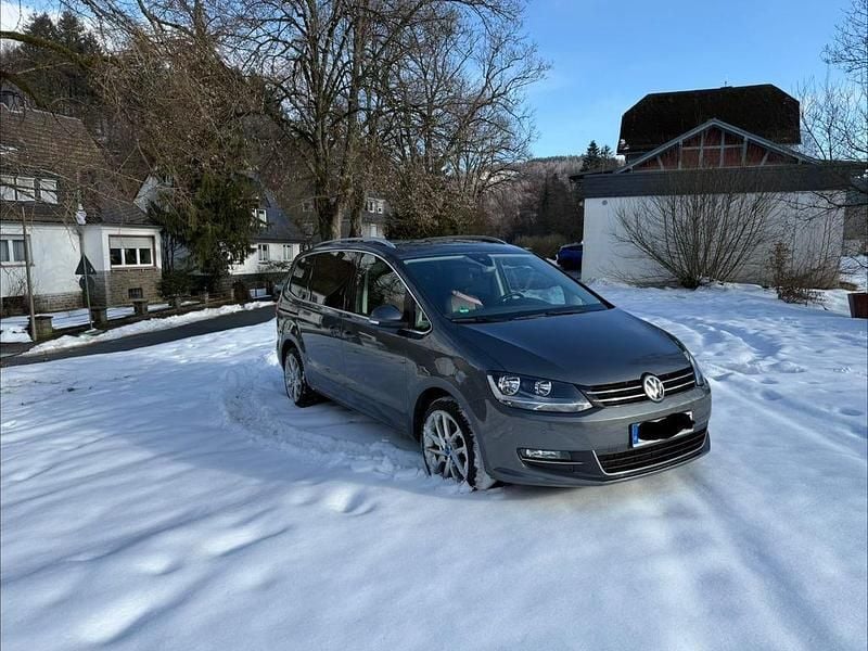 Gebraucht VW Sharan 184 PS (135 kW) 2018 Grau Van / Kleinbus