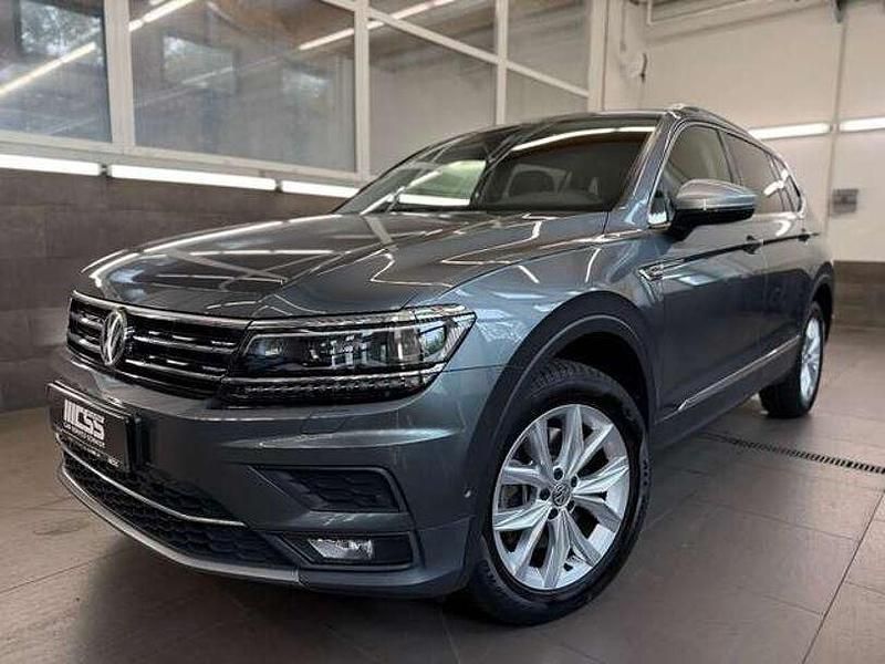 Grau Gebraucht 2019 VW Tiguan Allspace Highline SUV | 25.688 € (Guter Preis) - Bild 1/3