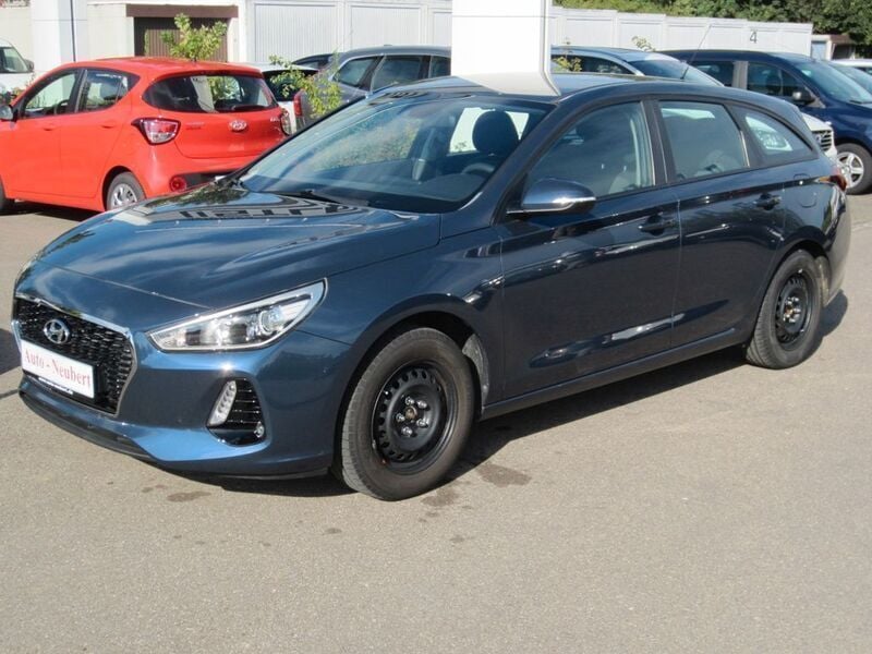 Blau Gebraucht 2017 Hyundai i30 Select Kombi | 11.450 € (Fairer Preis) - Bild 1/4