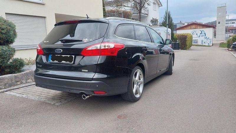 Gebraucht Ford Focus Titanium 182 PS (133 kW) 2014 Schwarz Kombi