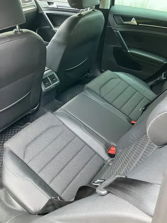 Gebraucht VW Golf VII Highline 150 PS (110 kW) 2017 Schwarz Kombi