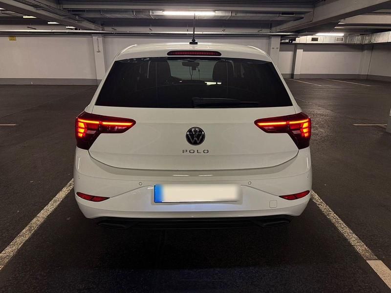 Gebraucht VW Polo Move 80 PS (58 kW) 2023 Weiß Kleinwagen