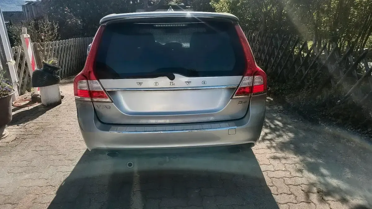 Second-hand Volvo V70 181 CP (133 kW) 2014 Argintiu Break