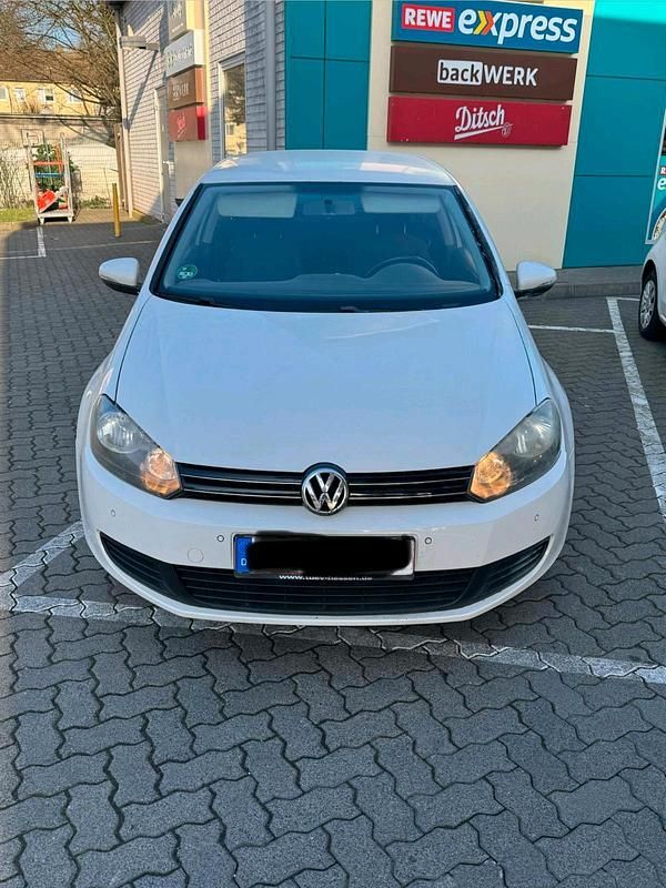 Gebraucht VW Golf VI 122 PS (89 kW) 2010 Weiß Kleinwagen