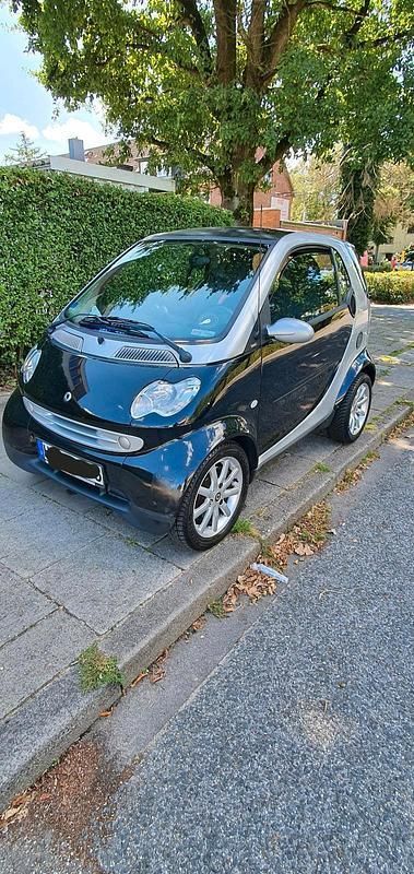 Schwarz Gebraucht 2006 Smart ForTwo Coupé Coupé | 2.600 € (Fairer Preis) - Bild 1/4
