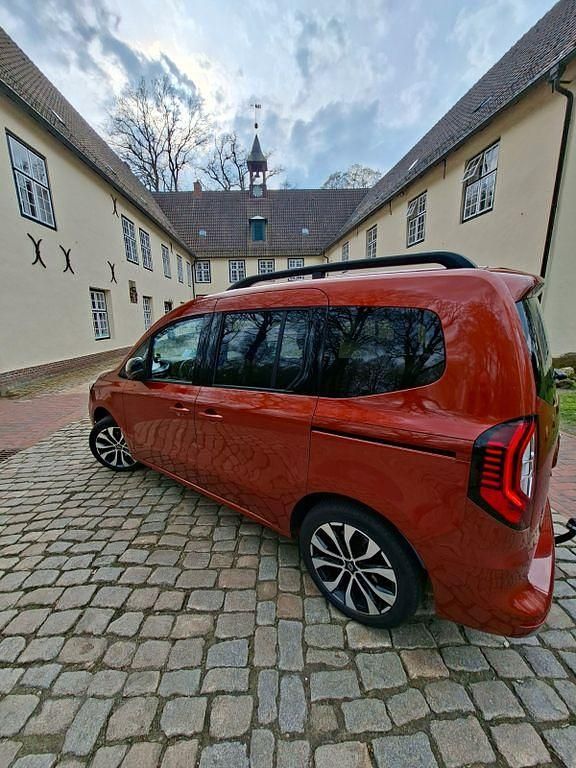 Gebraucht Renault Kangoo Techno 131 PS (96 kW) 2024 Orange Van / Kleinbus
