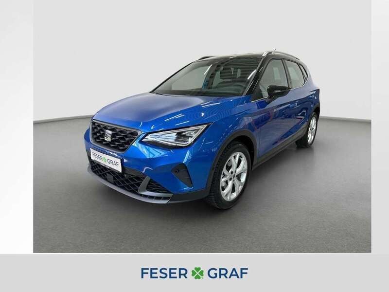 Sapphire blau metallic Gebraucht 2024 Seat Arona FR SUV | 21.980 € (Fairer Preis) - Bild 1/4