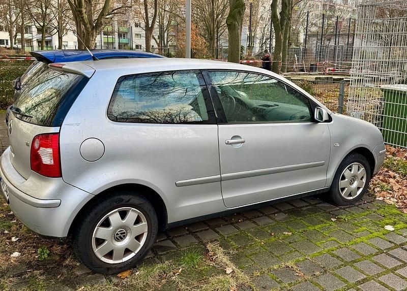 Silber Gebraucht 2002 VW Polo Kleinwagen | 2.900 € (Fairer Preis) - Bild 1/4