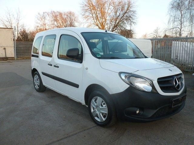 Gebraucht Mercedes Citan 109 95 PS (69 kW) 2020 Weiß Van / Kleinbus