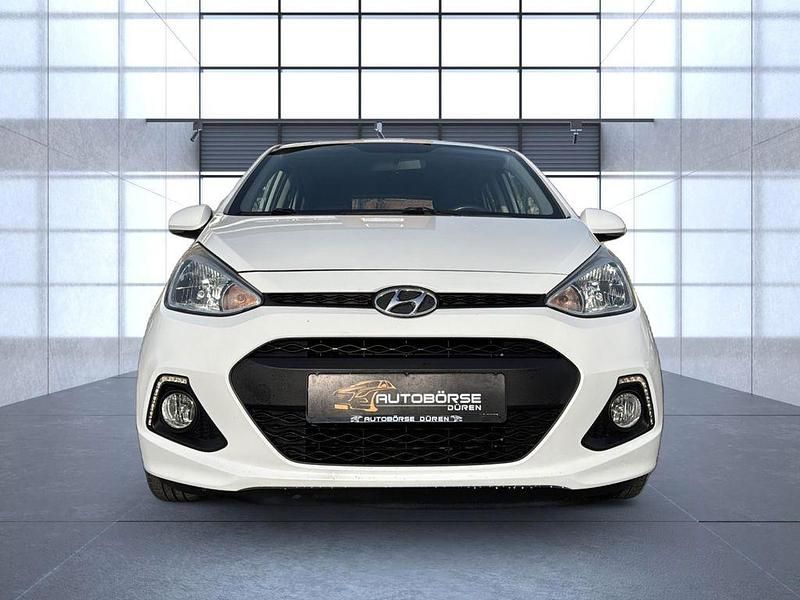 Gebraucht Hyundai i10 Style 67 PS (49 kW) 2016 Weiß Kleinwagen