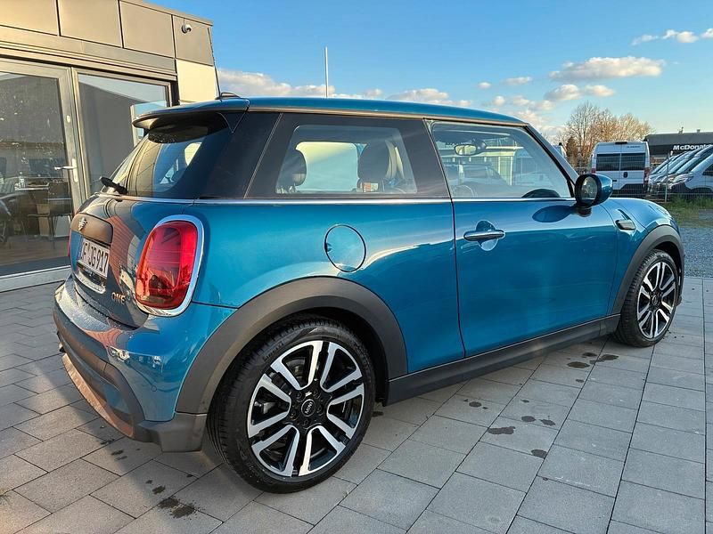 Gebraucht Mini ONE 102 PS (75 kW) 2021 Blau Kleinwagen