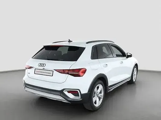 Gebraucht Audi A3 S-Line 204 PS (150 kW) 2025 Weiß Limousine