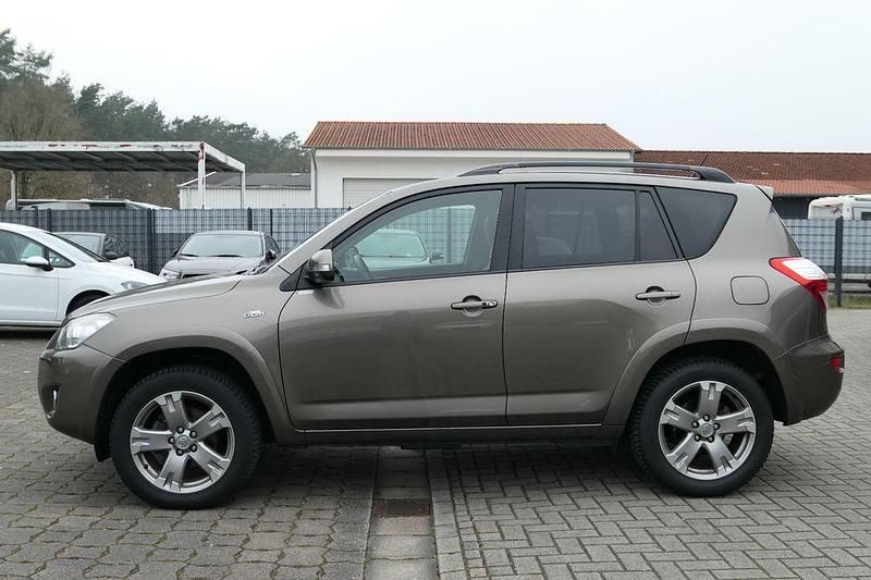 Gebraucht Toyota RAV4 Executive 150 PS (110 kW) 2009 Braun SUV