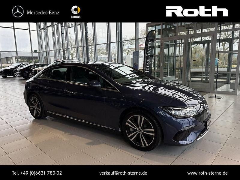 Gebraucht Mercedes EQE300 180 kW (245 PS) 2024 Blau Limousine