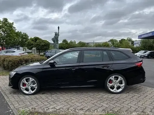 Gebraucht Skoda Octavia RS 265 PS (194 kW) 2025 Schwarzmagic perleffekt Kombi
