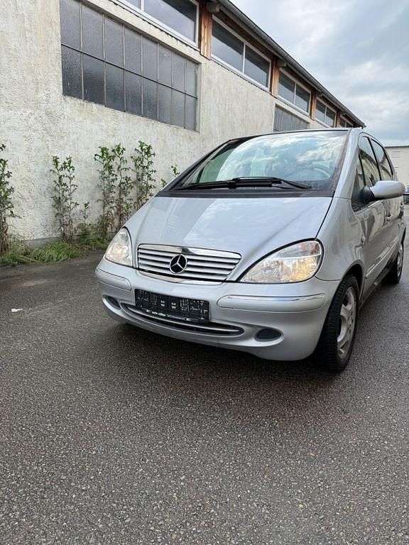 Silber Gebraucht 2002 Mercedes A160 Avantgarde Van / Kleinbus | 800 € (Superpreis) - Bild 1/4