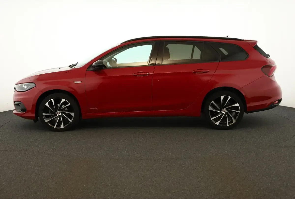 Usata Fiat Tipo S 120 CV (88 kW) 2019 Rosso Station wagon
