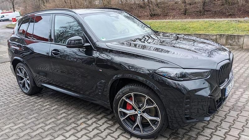 Schwarz Gebraucht 2023 BMW X5 Performance SUV | 79.800 € - Bild 1/4