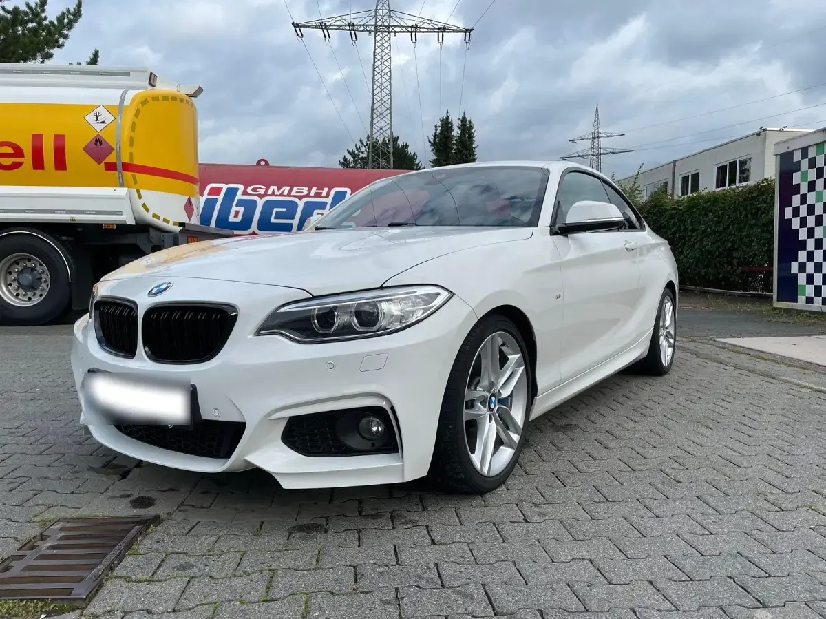 Gebraucht BMW 220 M Sport 184 PS (135 kW) 2015 Weiß Coupé