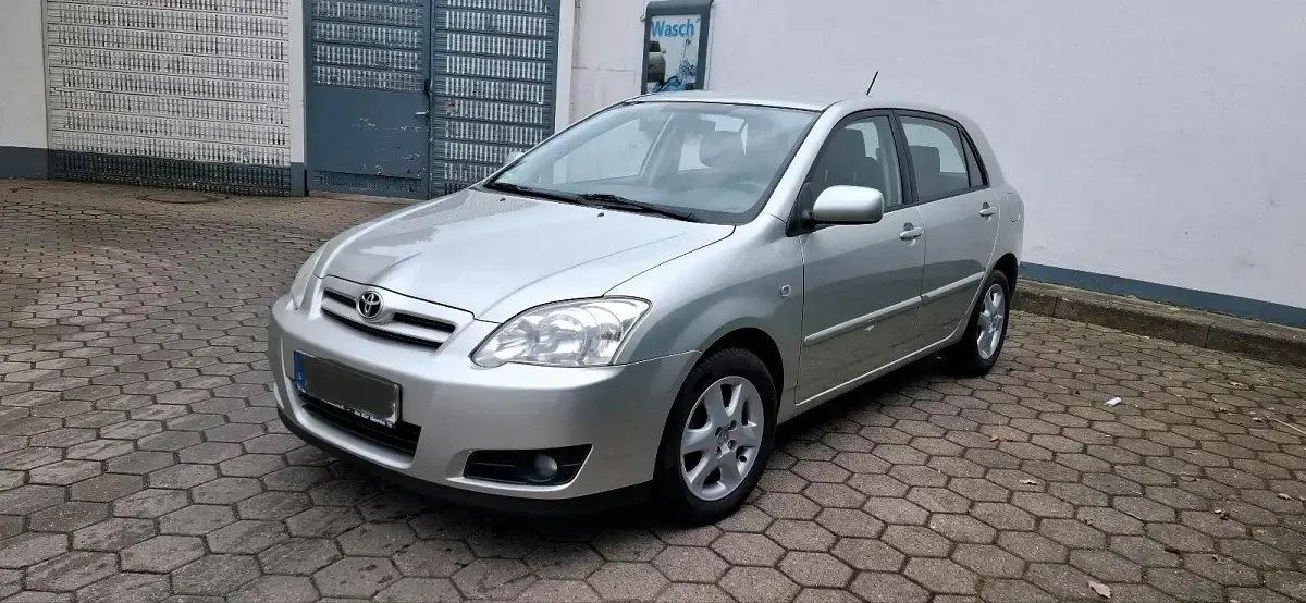 Gebraucht Toyota Corolla 96 PS (70 kW) 2006 Silber Limousine