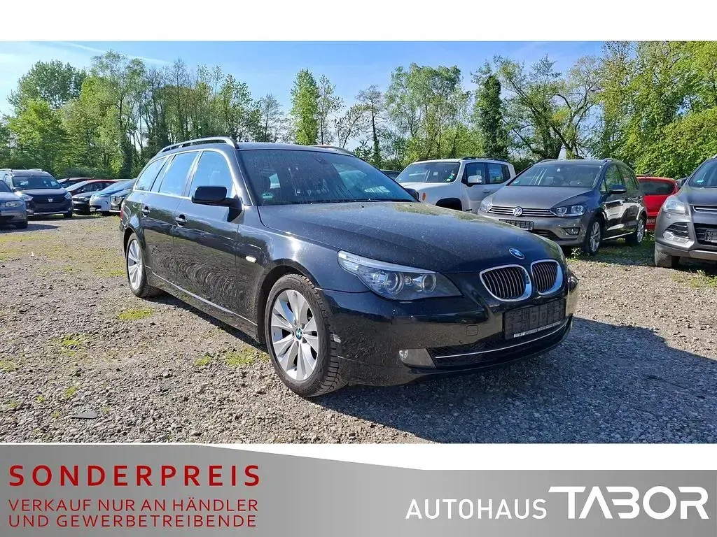Gebraucht BMW 525 197 PS (144 kW) 2008 Saphirschwarz Kombi