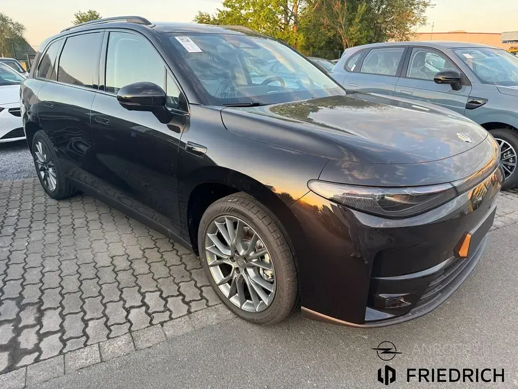 Neu Leapmotor C10 160 kW (218 PS) 2026 Schwarz SUV