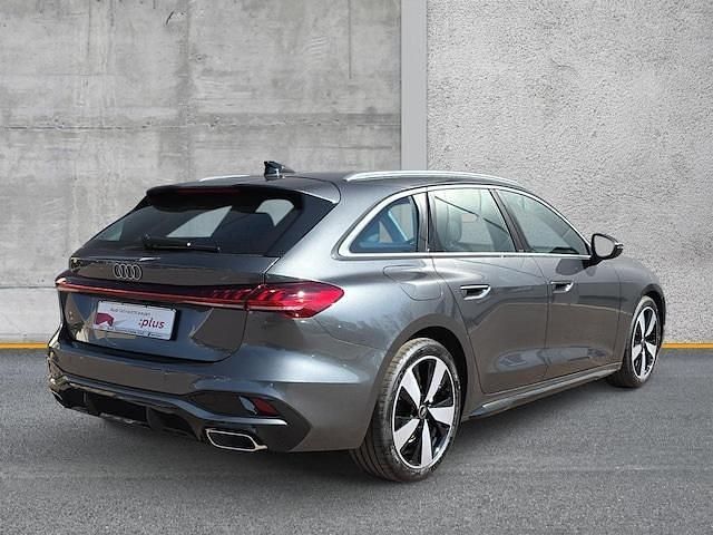 Second-hand Audi A5 S-Line 150 CP (110 kW) 2025 Gri Coupe