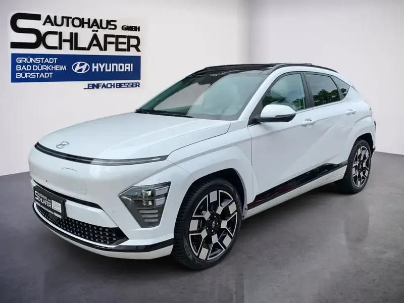 Serenity white / mic Neu 2024 Hyundai Kona Prime SUV | 34.980 € (Guter Preis) - Bild 1/1