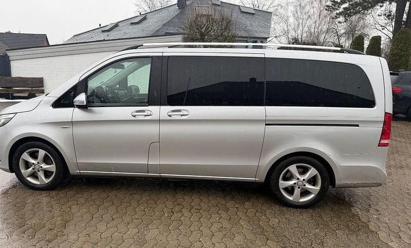 Gebraucht Mercedes V250 Avantgarde 190 PS (139 kW) 2017 Schwarz Van / Kleinbus