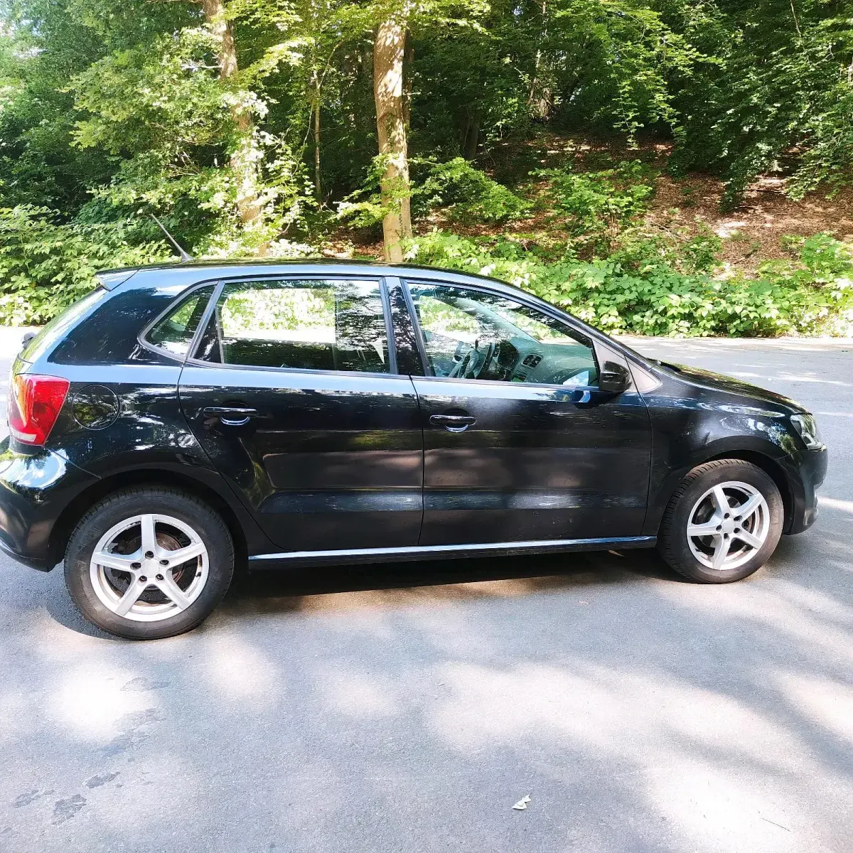 Gebraucht VW Polo 90 PS (66 kW) 2013 Schwarz Kleinwagen