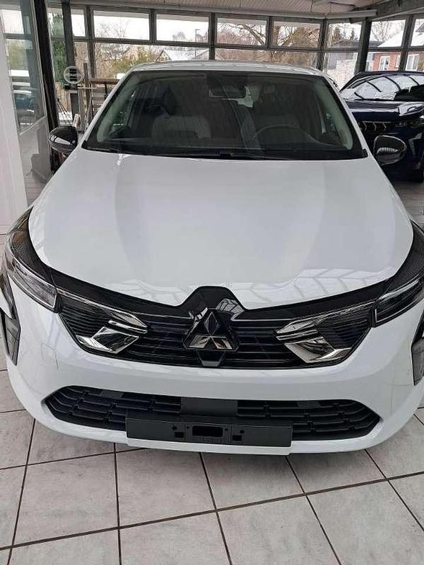 Neu Mitsubishi Colt Plus 91 PS (66 kW) 2025 Antarktisweiß Kleinwagen