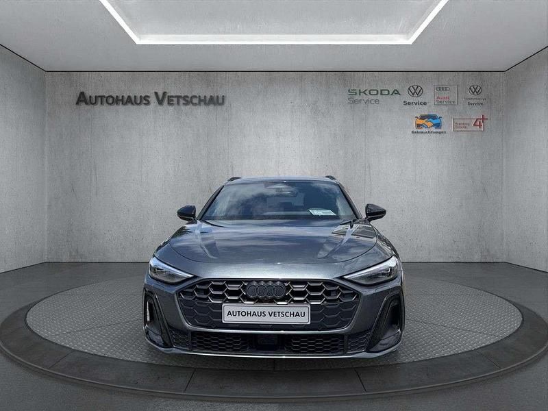 Gebraucht Audi A5 Ambiente 150 PS (110 kW) 2025 Grau Coupé
