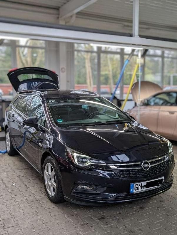 Second-hand Opel Astra Ultimate 150 CP (110 kW) 2017 Albastru Break