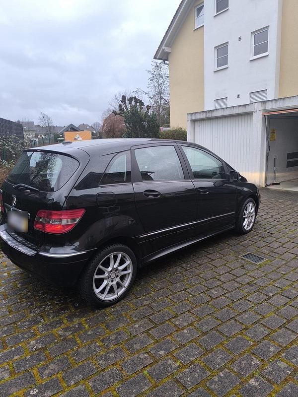 Gebraucht Mercedes B160 95 PS (69 kW) 2009 Schwarz Van / Kleinbus