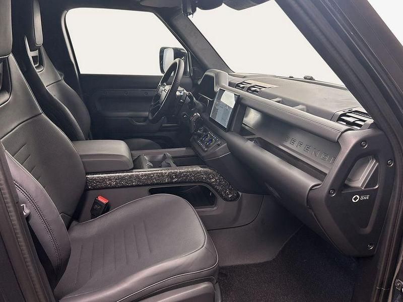 Gebraucht Land Rover Defender 863 PS (634 kW) 2026 Carpathian grey (1au) SUV