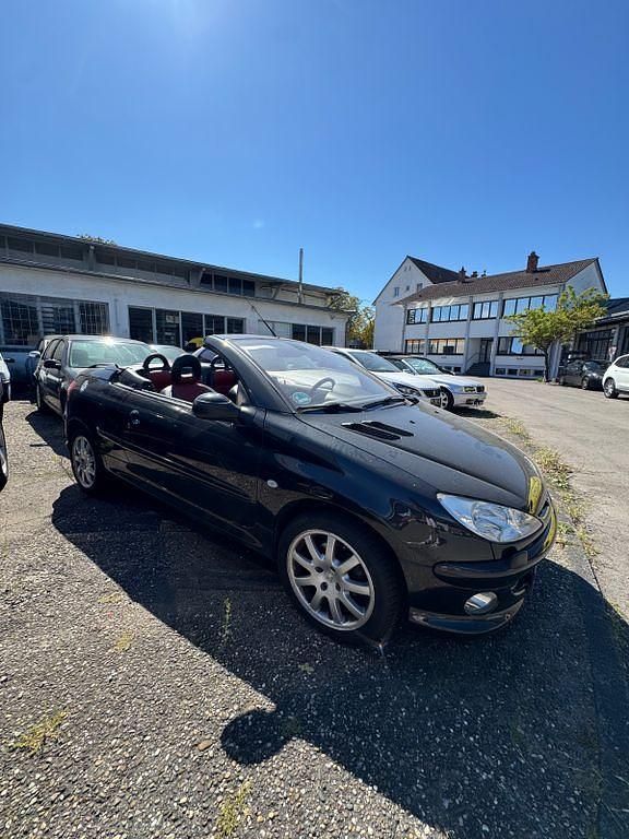 Schwarz Gebraucht 2004 Peugeot 206 CC Cabrio | 1.800 € (Fairer Preis) - Bild 1/4