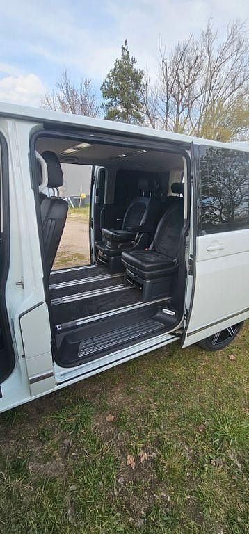 Second-hand VW T6 201 CP (147 kW) 2018 Negru Van