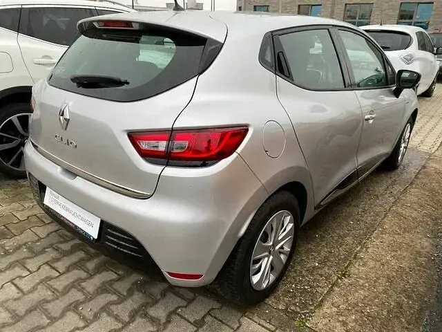 Gebraucht Renault Clio IV LIMITED 90 PS (66 kW) 2019 Silber Kleinwagen