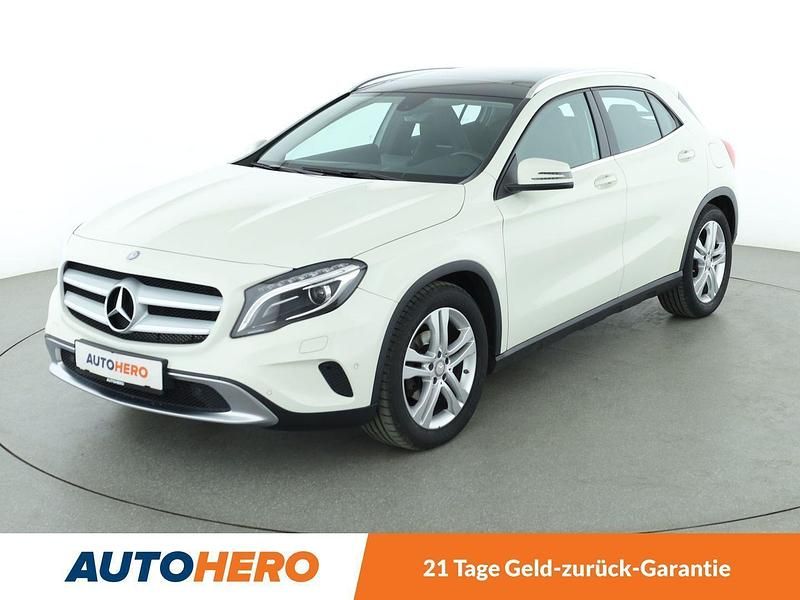 Weiß Gebraucht 2014 Mercedes GLA220 Urban SUV | 18.450 € (Fairer Preis) - Bild 1/3