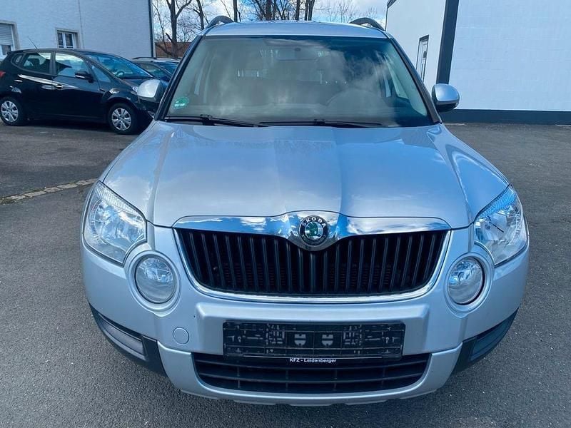 Gebraucht Skoda Yeti Active 122 PS (89 kW) 2012 Silber SUV