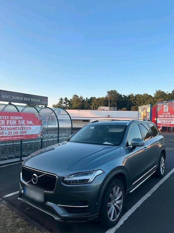 Grau Gebraucht 2017 Volvo XC90 SUV | 31.000 € (Teuer) - Bild 1/1